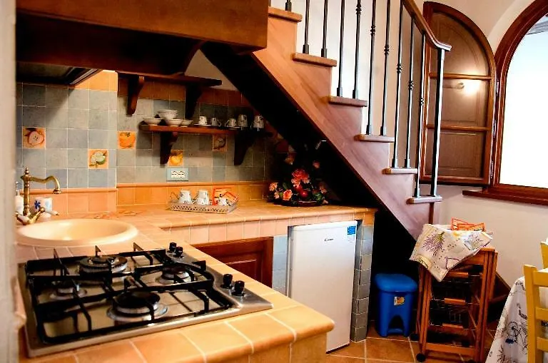 Agriturismo Podere Dei Kiwi Chiesina Uzzanese 0*,  Italy