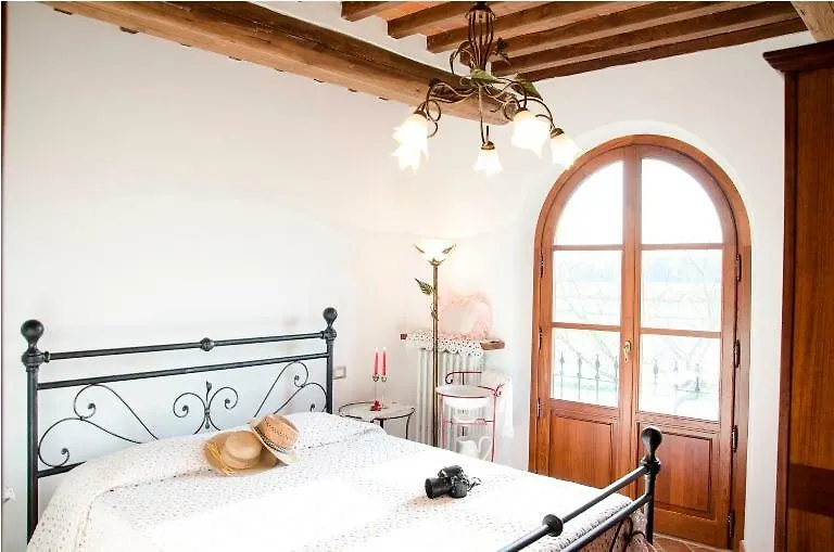 Farm stay Agriturismo Podere Dei Kiwi Chiesina Uzzanese Italy